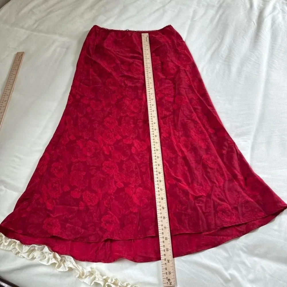 floral satin skirt  Cotton Candy LA floral satin midi skirt‎ size medium